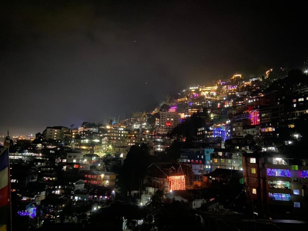 Norbu Thungkar Homestay ดาร์จีลิง ภายนอก รูปภาพ