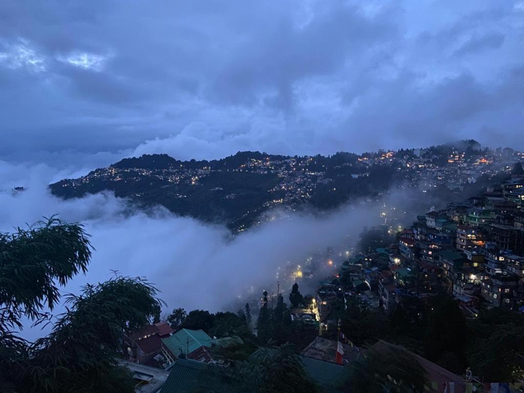 Norbu Thungkar Homestay ดาร์จีลิง ภายนอก รูปภาพ